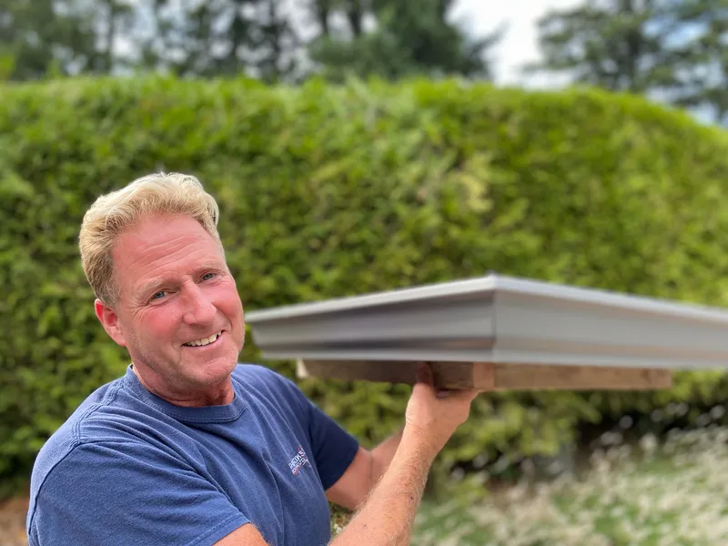 Gutter cleaning service